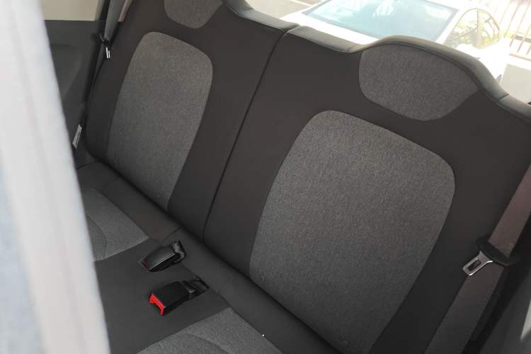 Used Wuling Hongguang MINIEV 2022 Macaron Premium Model – Lithium Iron Phosphate Left Rear Seat