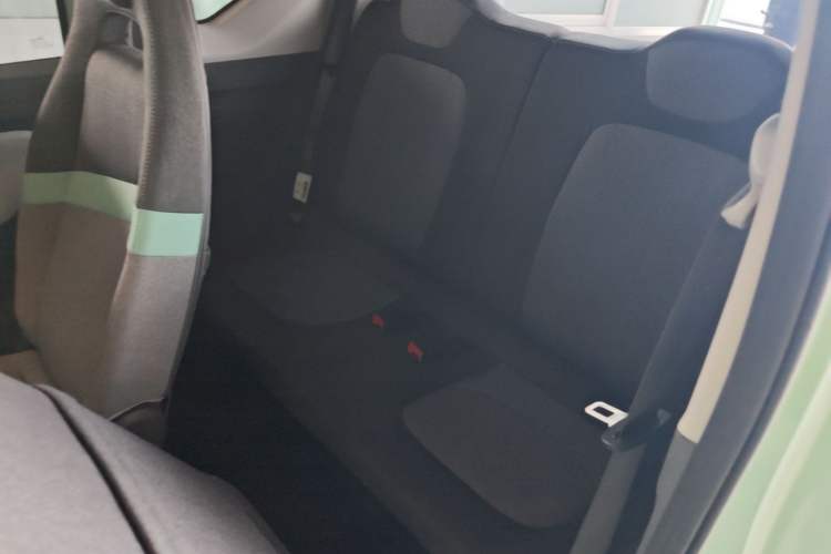 Used Wuling Hongguang MINIEV 2022 Macaron Premium Model – Lithium Iron Phosphate Left Rear Seat