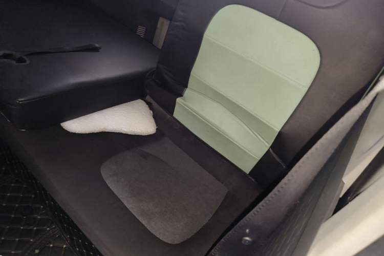 Used Wuling Hongguang MINIEV 2022 Macaron Premium Model – Lithium Iron Phosphate Left Rear Seat