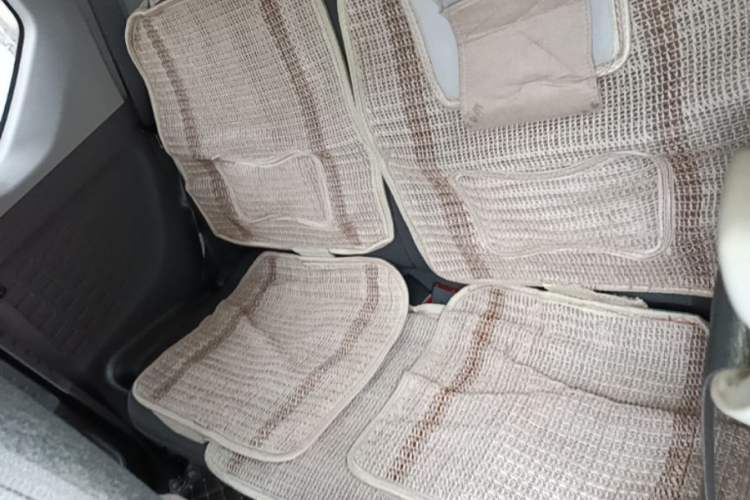 Used Wuling Hongguang MINIEV 2022 Macaron Premium Model – Lithium Iron Phosphate Left Rear Seat