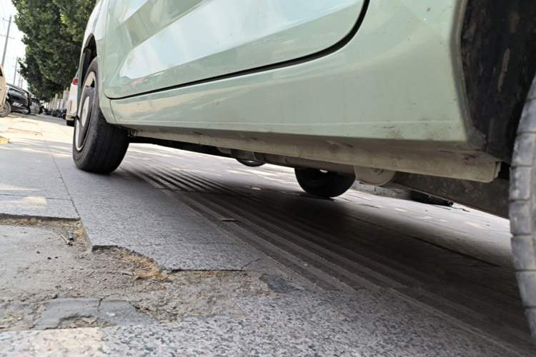 Used Wuling Hongguang MINIEV 2022 Macaron Premium Model – Lithium Iron Phosphate Left Side Sill