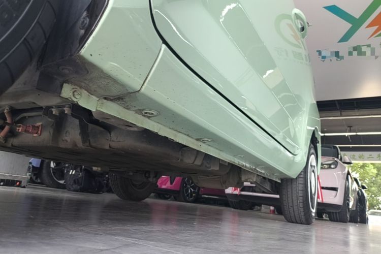 Used Wuling Hongguang MINIEV 2022 Macaron Premium Model – Lithium Iron Phosphate Left Side Sill