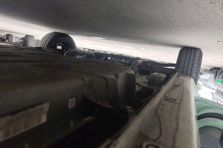 Used Wuling Hongguang MINIEV 2022 Macaron Premium Model – Lithium Iron Phosphate Left Side Sill