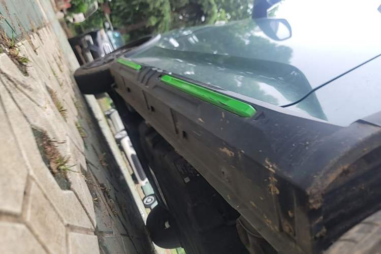 Used Wuling Hongguang MINIEV 2022 GAMEBOY 200km Gaming Edition with Lithium Iron Phosphate Left Side Sill