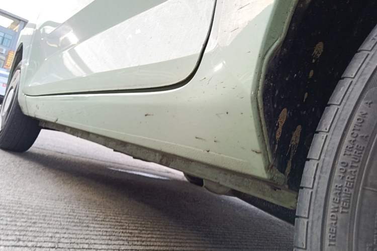 Used Wuling Hongguang MINIEV 2022 Macaron Premium Model – Lithium Iron Phosphate Left Side Sill