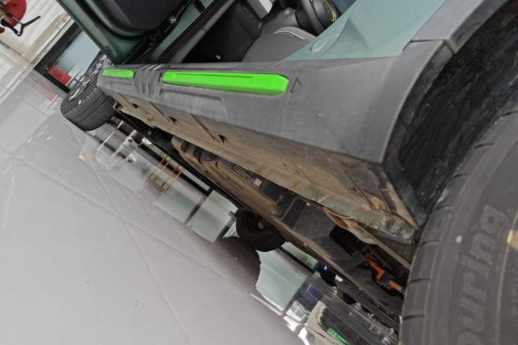 Used Wuling Hongguang MINIEV 2022 GAMEBOY 200km Play Edition with Lithium Iron Phosphate Left Side Sill