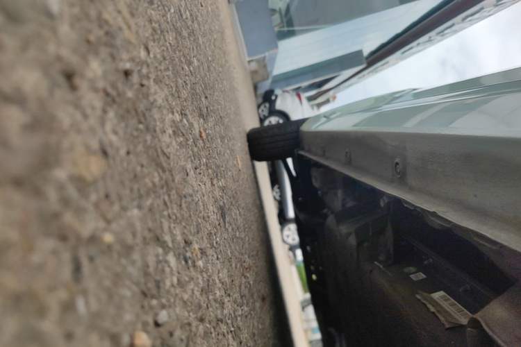 Used Wuling Hongguang MINIEV 2022 Macaron Premium Model – Lithium Iron Phosphate Left Side Sill