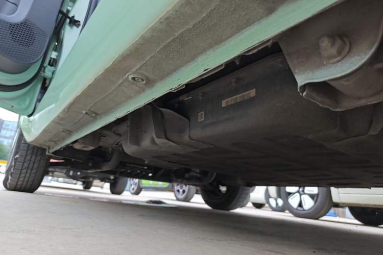 Used Wuling Hongguang MINIEV 2022 Macaron Premium Model – Lithium Iron Phosphate Left Side Sill