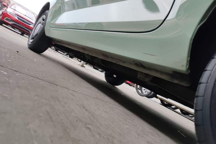 Used Wuling Hongguang MINIEV 2022 Macaron Premium Model – Lithium Iron Phosphate Left Side Sill