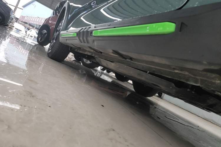 Used Wuling Hongguang MINIEV 2022 GAMEBOY 300km Enthusiast Model with Lithium Iron Phosphate Left Side Sill