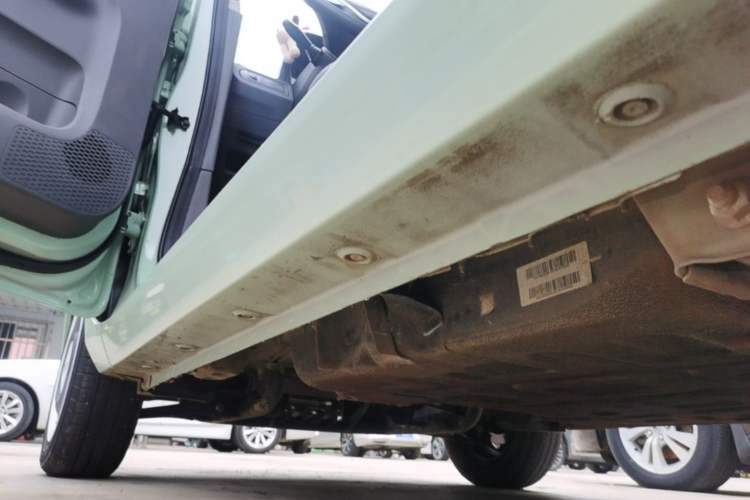 Used Wuling Hongguang MINIEV 2022 Macaron Fashion Model Lithium Iron Phosphate Left Side Sill
