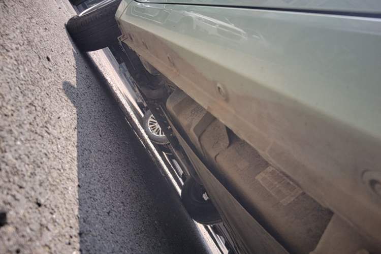 Used Wuling Hongguang MINIEV 2022 Macaron Premium Model – Lithium Iron Phosphate Left Side Sill