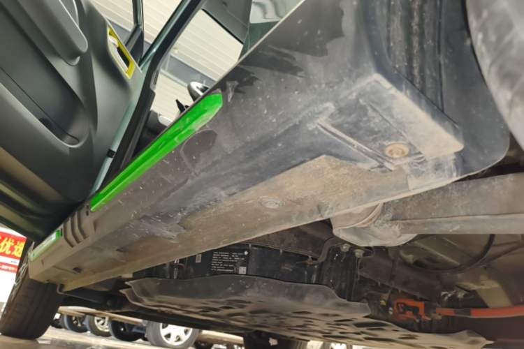 Used Wuling Hongguang MINIEV 2022 GAMEBOY 200km Gaming Edition with Lithium Iron Phosphate Left Side Sill