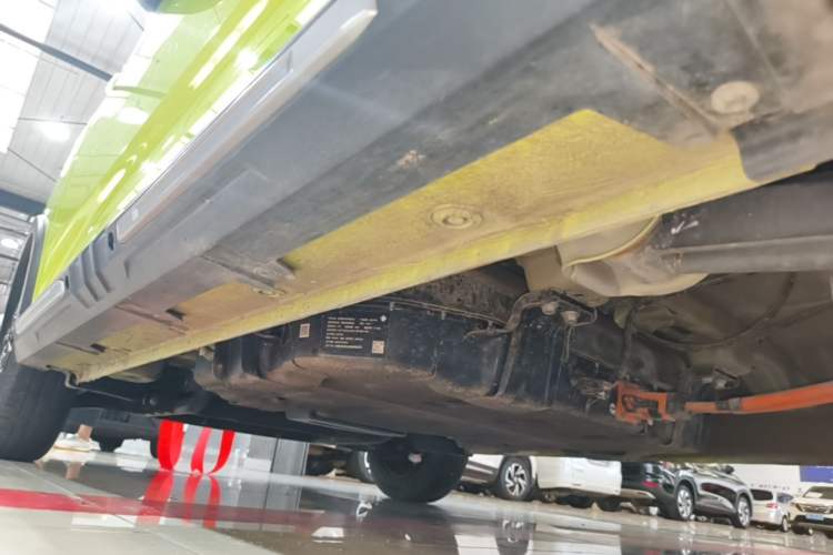Used Wuling Hongguang MINIEV 2022 GAMEBOY 200km Gaming Edition with Lithium Iron Phosphate Left Side Sill
