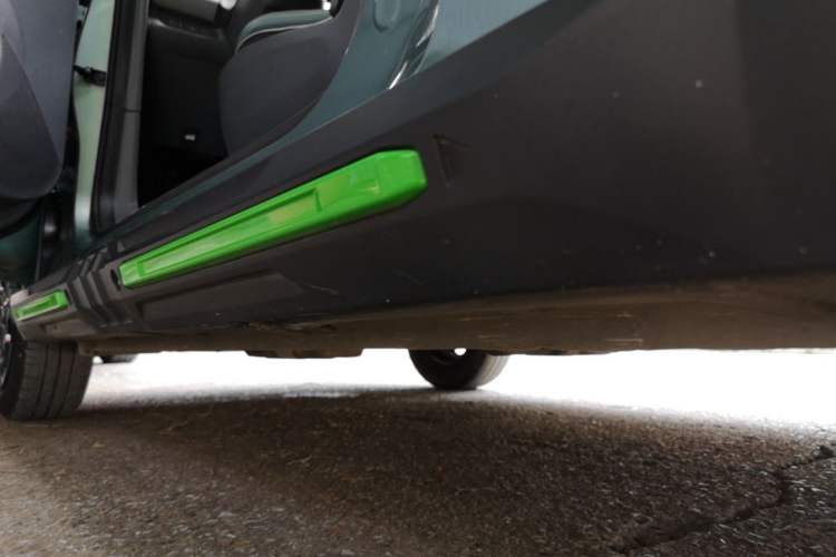 Used Wuling Hongguang MINIEV 2022 GAMEBOY 300km Enthusiast Model with Lithium Iron Phosphate Left Side Sill