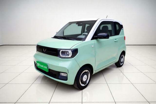 Ojetý Wuling Hongguang MINIEV 2022 Macaron Premium Model – Lithium Iron Phosphate