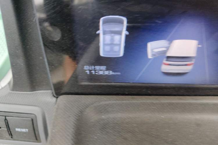 Used Wuling Hongguang MINIEV 2022 Macaron Premium Model – Lithium Iron Phosphate Odometer Close Up