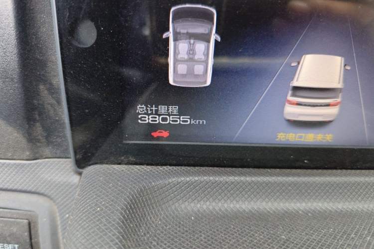 Used Wuling Hongguang MINIEV 2022 Macaron Fashion Model Lithium Iron Phosphate Odometer Close Up