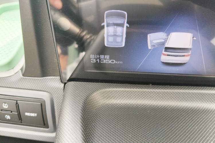 Used Wuling Hongguang MINIEV 2022 Macaron Premium Model – Lithium Iron Phosphate Odometer Close Up