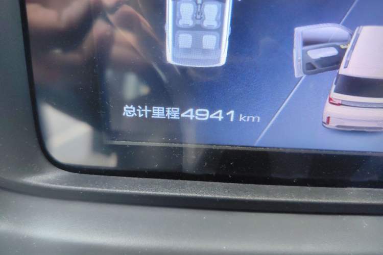 Used Wuling Hongguang MINIEV 2022 GAMEBOY 200km Gaming Edition with Lithium Iron Phosphate Odometer Close Up