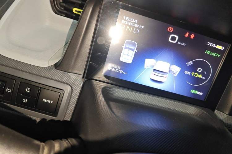 Used Wuling Hongguang MINIEV 2022 Macaron-Color Edition Lithium Iron Phosphate Odometer Close Up