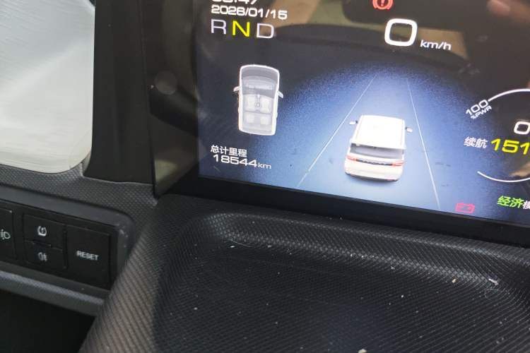 Used Wuling Hongguang MINIEV 2022 Macaron Premium Model – Lithium Ternary Battery Odometer Close Up