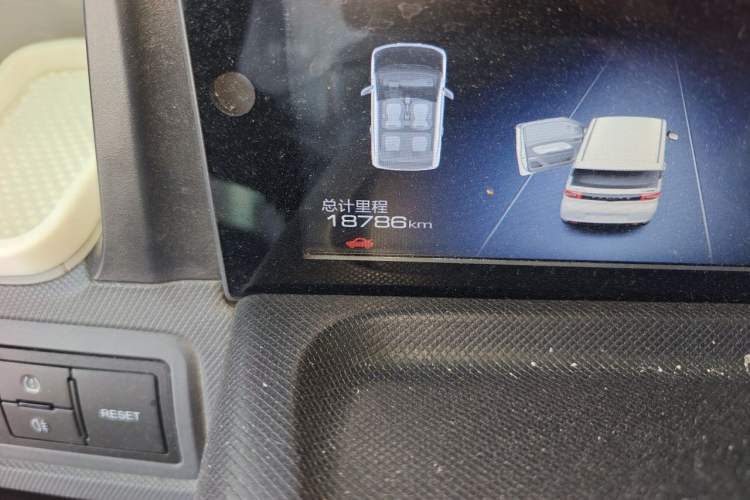 Used Wuling Hongguang MINIEV 2022 Macaron Premium Model – Lithium Iron Phosphate Odometer Close Up