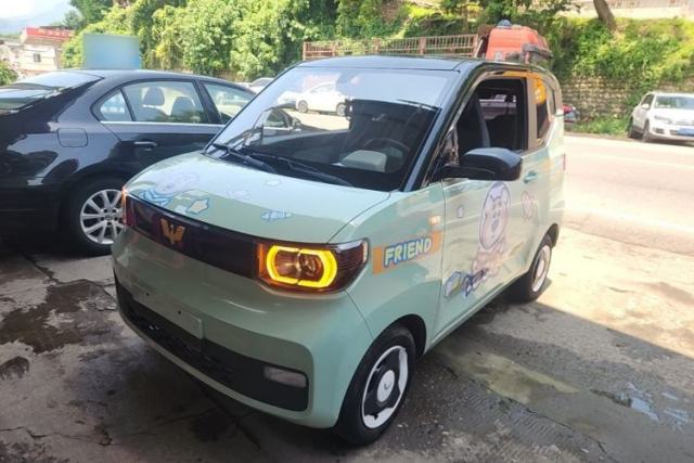 Ojetý Wuling Hongguang MINIEV 2022 Macaron Premium Model – Lithium Ternary Battery