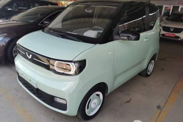 Ojetý Wuling Hongguang MINIEV 2022 Macaron Premium Model – Lithium Iron Phosphate
