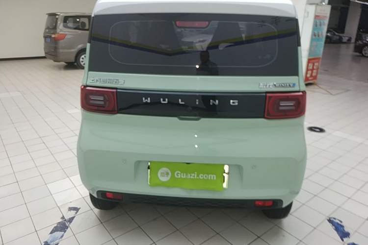 Used Wuling Hongguang MINIEV 2022 Macaron Fashion Model Lithium Iron Phosphate Rear
