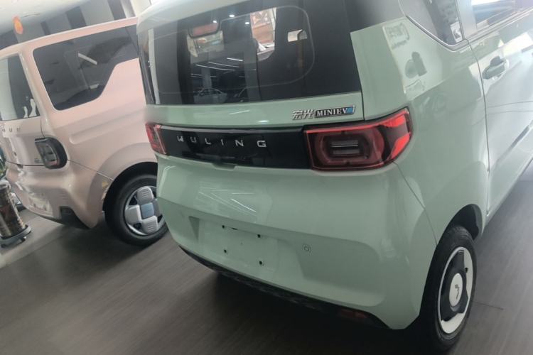 Used Wuling Hongguang MINIEV 2022 Macaron Fashion Edition Lithium-Nickel-Cobalt-Alpha-oxide Rear