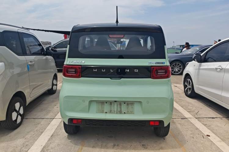 Used Wuling Hongguang MINIEV 2022 Macaron Fashion Model Lithium Iron Phosphate Rear