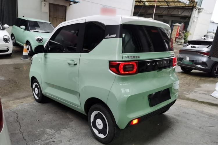 Used Wuling Hongguang MINIEV 2022 Macaron Fashion Model Lithium Iron Phosphate Rear Left 45 Deg