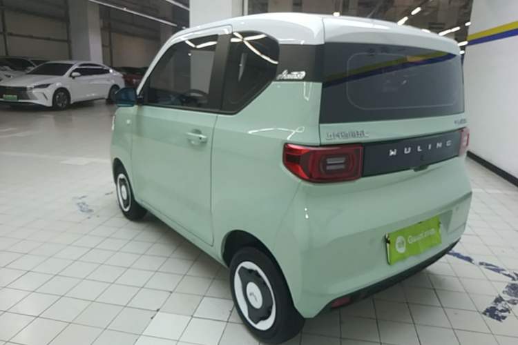 Used Wuling Hongguang MINIEV 2022 Macaron Fashion Model Lithium Iron Phosphate Rear Left 45 Deg