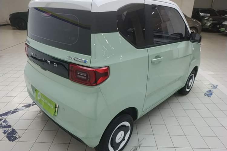 Used Wuling Hongguang MINIEV 2022 Macaron Fashion Model Lithium Iron Phosphate Rear Right 45 Deg