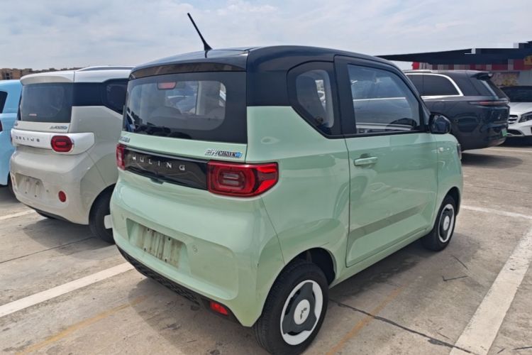 Used Wuling Hongguang MINIEV 2022 Macaron Fashion Model Lithium Iron Phosphate Rear Right 45 Deg