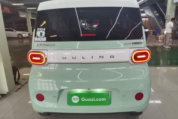Used Wuling Hongguang MINIEV 2022 Macaron Fashion Model Lithium Iron Phosphate Rear