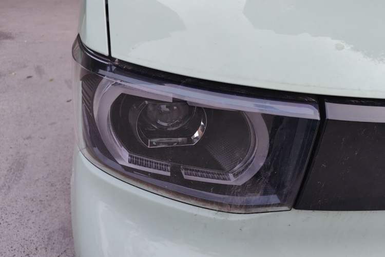 Used Wuling Hongguang MINIEV 2022 Macaron Premium Model – Lithium Iron Phosphate Right Front Headlight