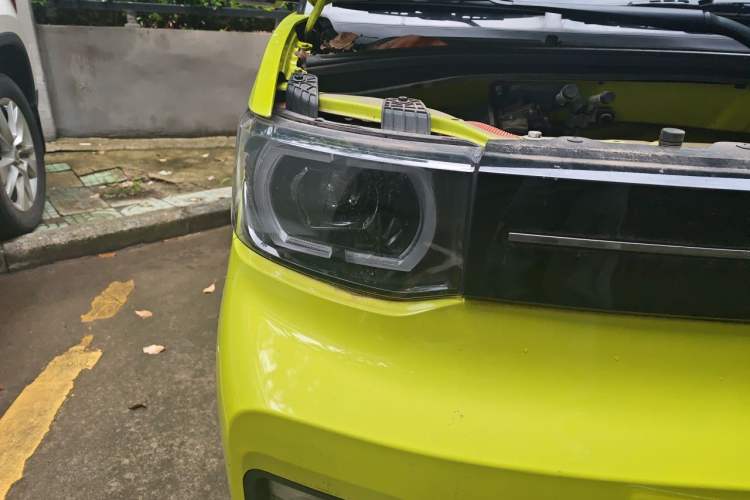 Used Wuling Hongguang MINIEV 2022 Macaron Premium Model – Lithium Iron Phosphate Right Front Headlight