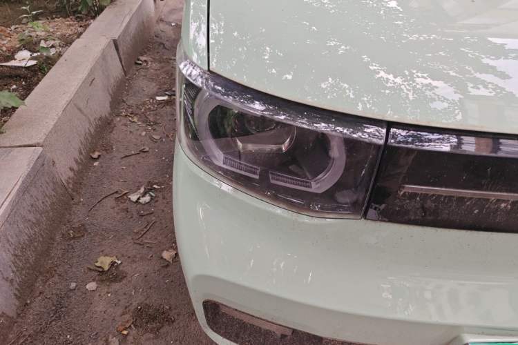 Used Wuling Hongguang MINIEV 2022 Macaron Fashion Model Lithium Iron Phosphate Right Front Headlight