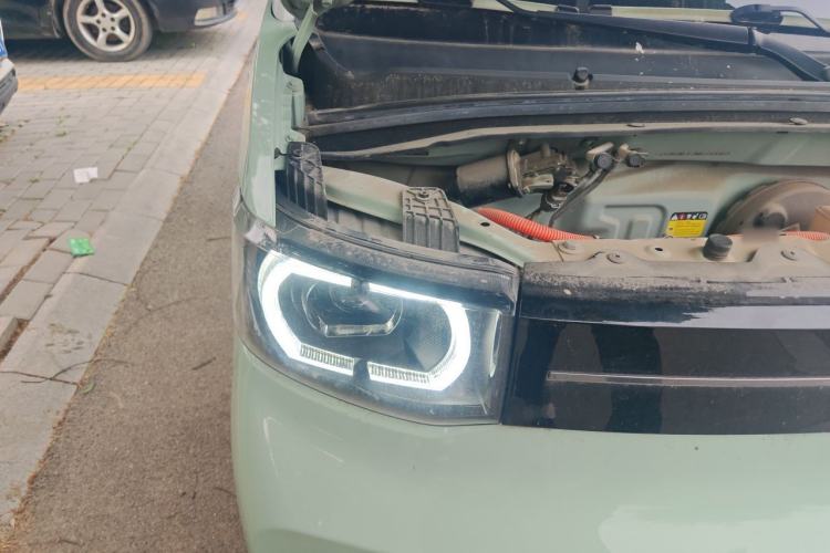 Used Wuling Hongguang MINIEV 2022 Macaron Premium Model – Lithium Iron Phosphate Right Front Headlight