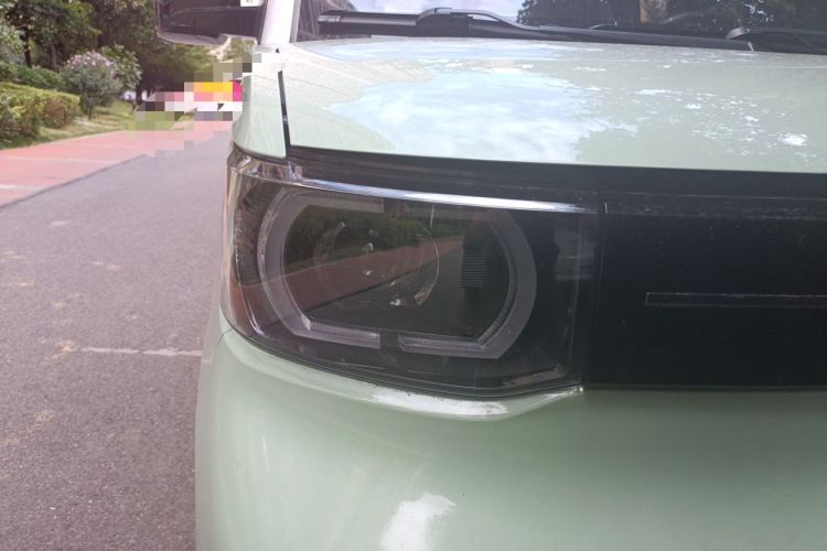 Used Wuling Hongguang MINIEV 2022 Macaron Premium Model – Lithium Ternary Battery Right Front Headlight