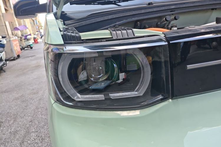 Used Wuling Hongguang MINIEV 2022 Macaron Premium Model – Lithium Iron Phosphate Right Front Headlight