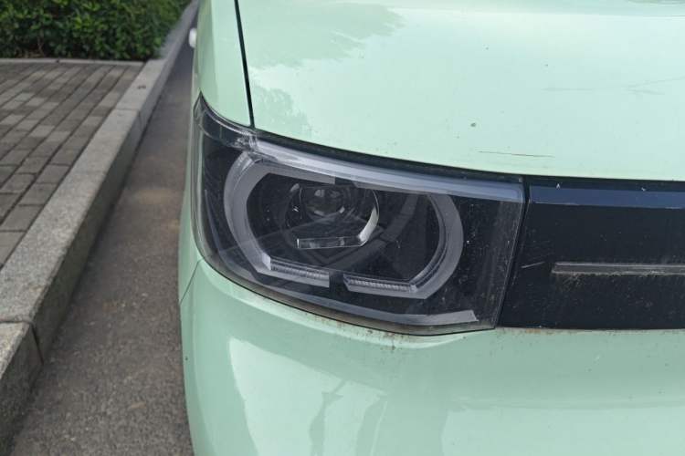 Used Wuling Hongguang MINIEV 2022 Macaron Premium Model – Lithium Iron Phosphate Right Front Headlight