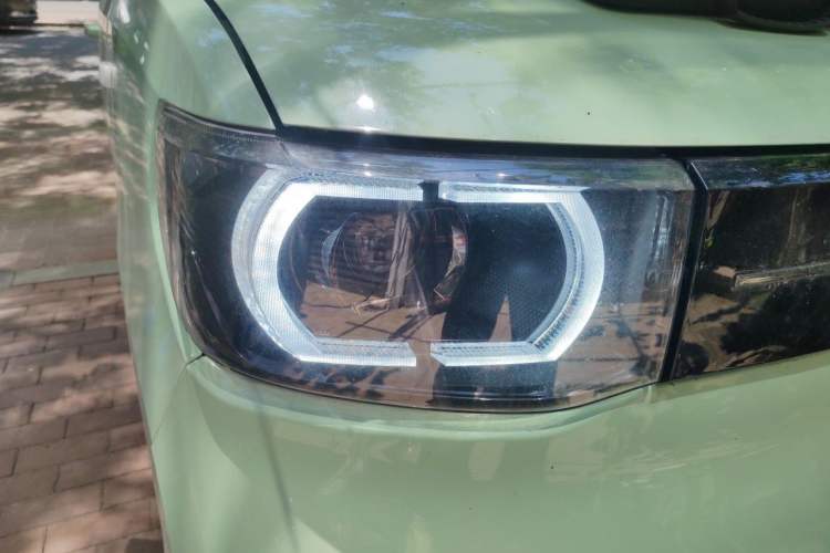 Used Wuling Hongguang MINIEV 2022 Macaron Premium Model – Lithium Iron Phosphate Right Front Headlight