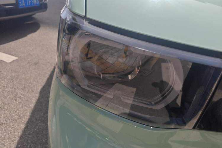 Used Wuling Hongguang MINIEV 2022 Macaron Premium Model – Lithium Iron Phosphate Right Front Headlight