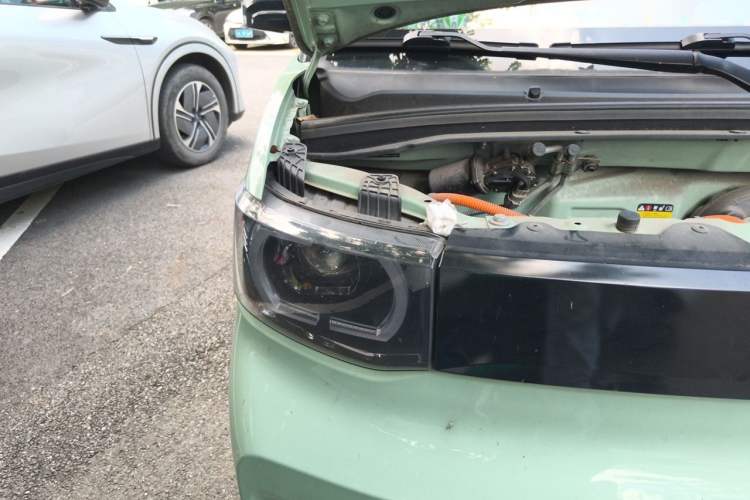 Used Wuling Hongguang MINIEV 2022 Macaron Premium Model – Lithium Iron Phosphate Right Front Headlight