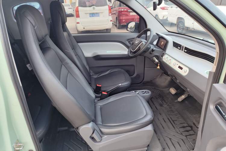 Used Wuling Hongguang MINIEV 2022 Macaron Fashion Edition Lithium-Nickel-Cobalt-Alpha-oxide Right Front Seat