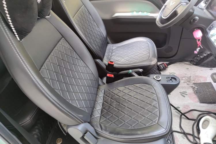 Used Wuling Hongguang MINIEV 2022 Macaron Premium Model – Lithium Iron Phosphate Right Front Seat
