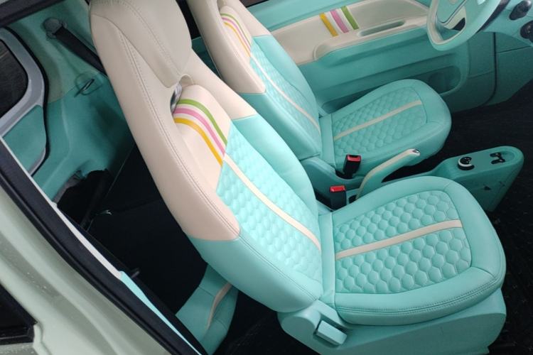 Used Wuling Hongguang MINIEV 2022 Macaron Premium Model – Lithium Iron Phosphate Right Front Seat